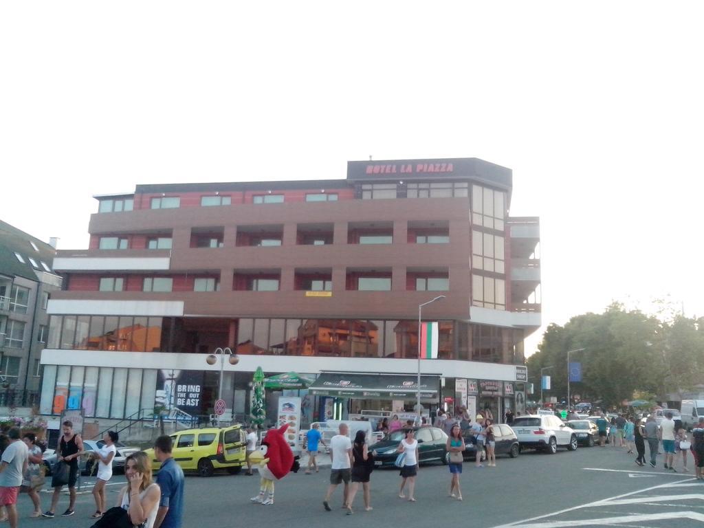La Piazza Primorsko Rooms & Apartments Экстерьер фото