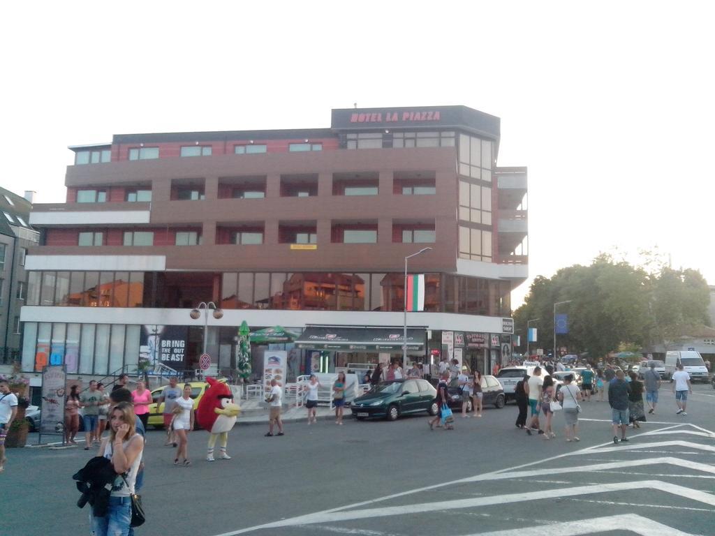 La Piazza Primorsko Rooms & Apartments Экстерьер фото