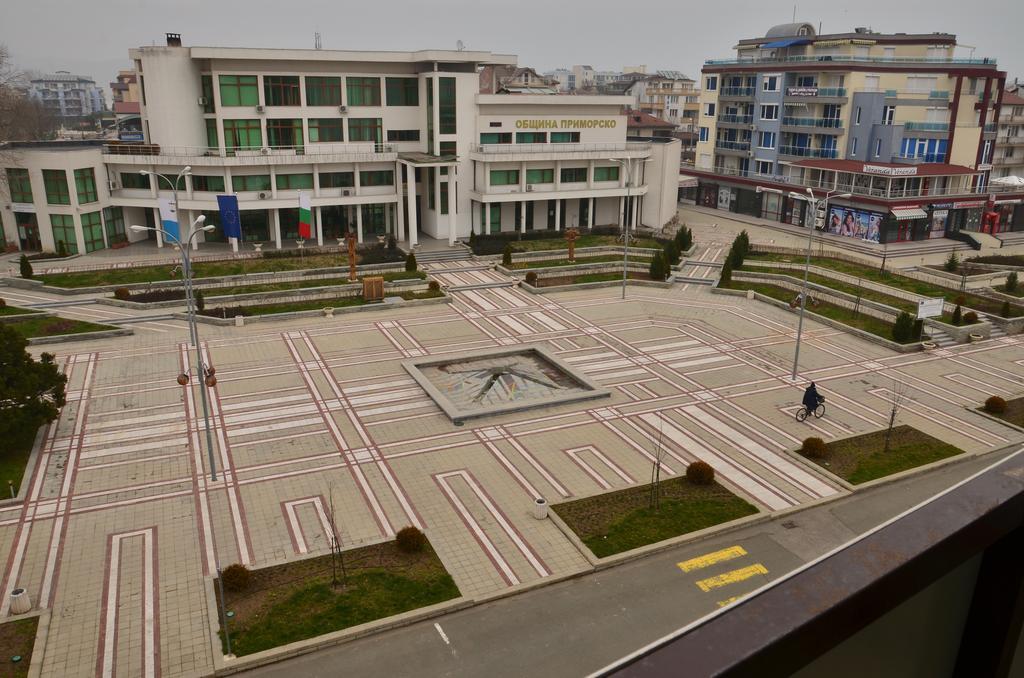 La Piazza Primorsko Rooms & Apartments Экстерьер фото