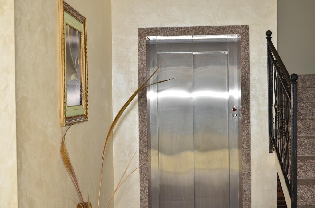 La Piazza Primorsko Rooms & Apartments Экстерьер фото